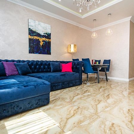 Luxury For Business & Pleasure Royal 3 Appartement Kiev Buitenkant foto