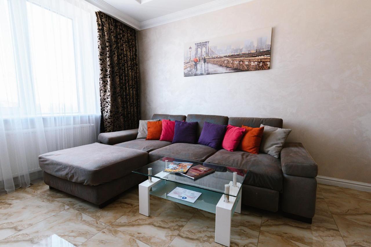 Luxury For Business & Pleasure Royal 3 Appartement Kiev Buitenkant foto