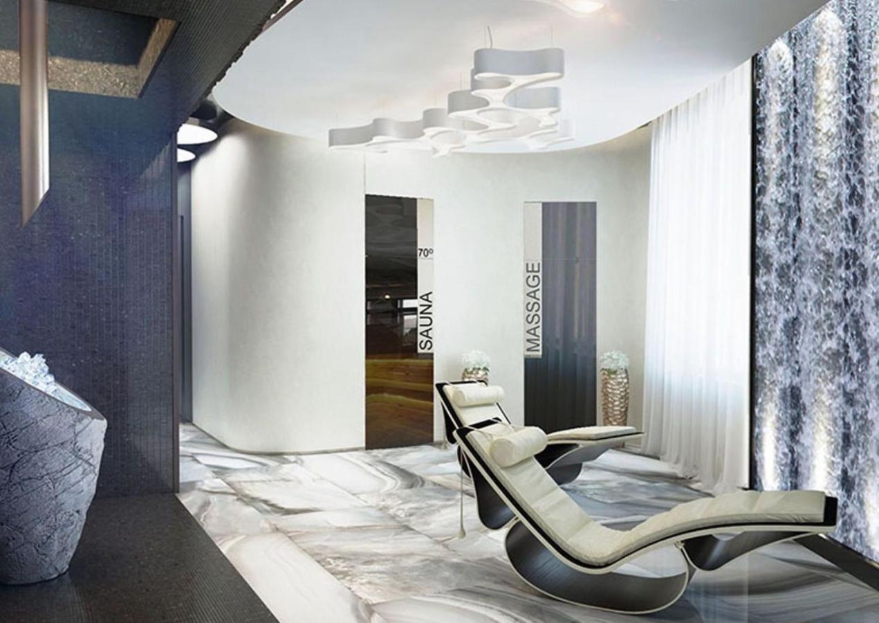 Luxury For Business & Pleasure Royal 3 Appartement Kiev Buitenkant foto